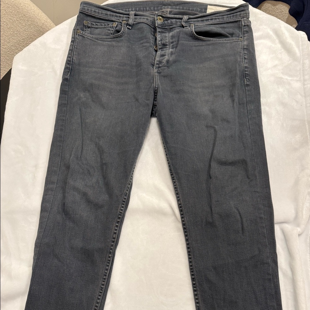 Men’s Gray Rag and Bone Jeans. Size 36W 30L